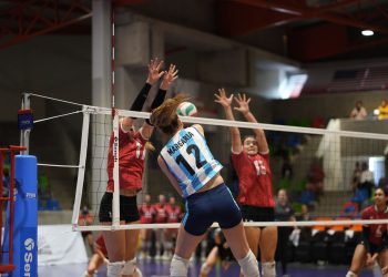 Sólido debut de Las Panteritas frente a Canadá en la Copa Panamericana