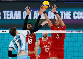 Argentina no pudo con Irán en el inicio de competencia en el Mundial 2022