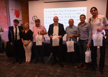 Todo listo en Rosario: Se presentó la LNVM y se viene la Liga