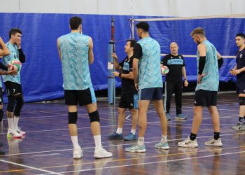 La Selección masculina entrena en Buenos Aires y este viernes viaja a Chile