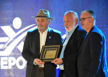 Juan Sardo, presidente de la FeVA, presente en la Expo Deportes 2024 en Comodoro Rivadavia