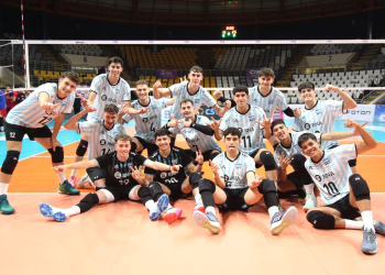 Victoria en sets corridos ante Paraguay en el debut en Lima