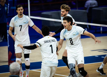 ¡Gran victoria en sets corridos contra China en la VNL!